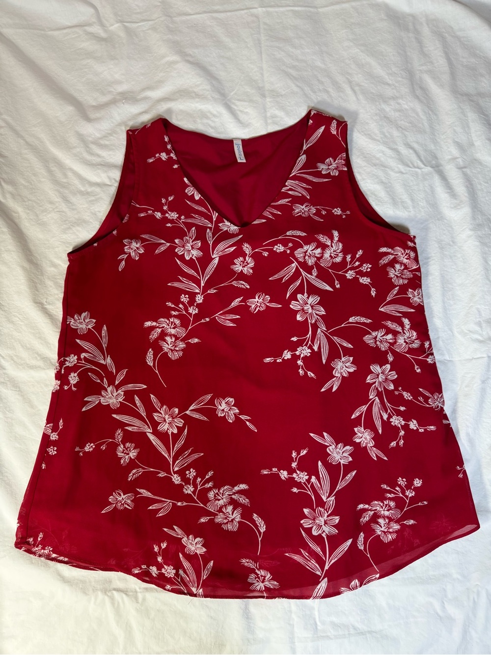 Jouica Women’s Red Floral V-Neck Sleeveless Top